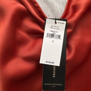 Banana Republic Satin Shell in Vibrant Coral-Red
